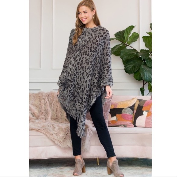 Leopard Gray soft fringe Poncho - Picture 1 of 4